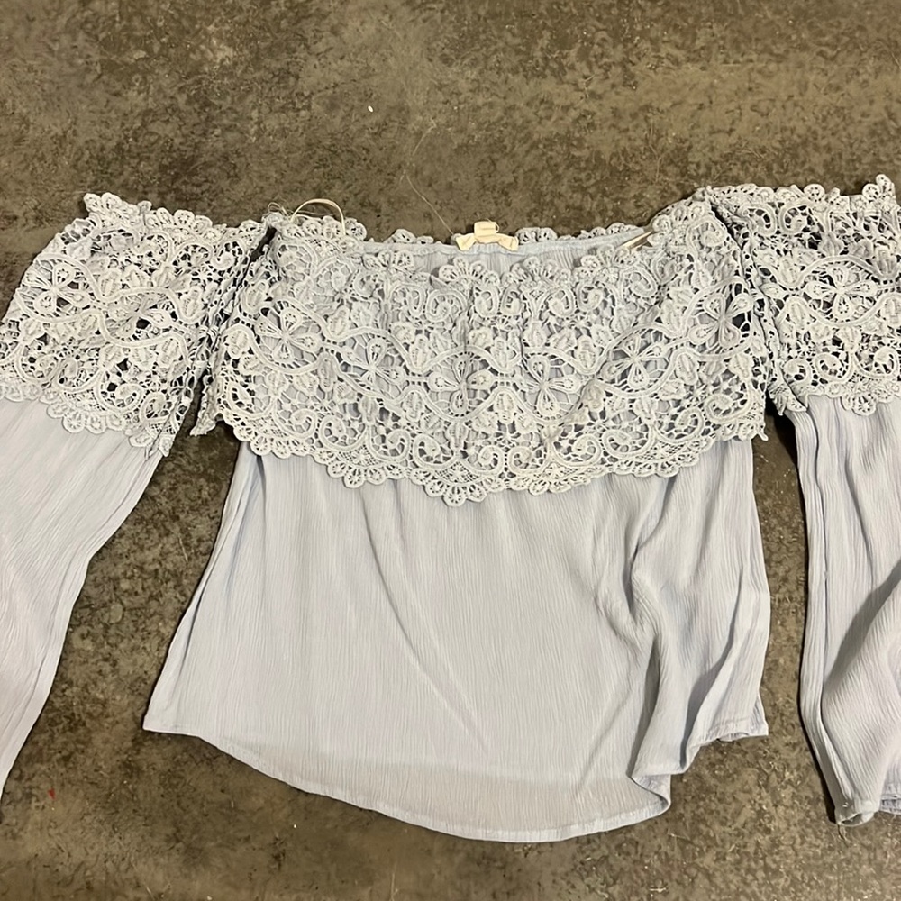 Off- shoulder blouse